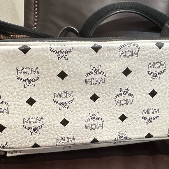 MCM Medium BACKPACK main image 8